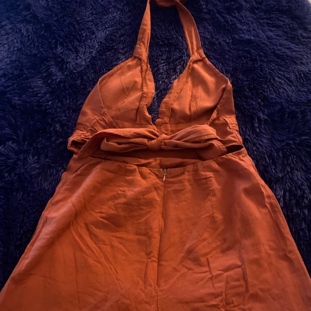 Clothing - Picture 2 of 4